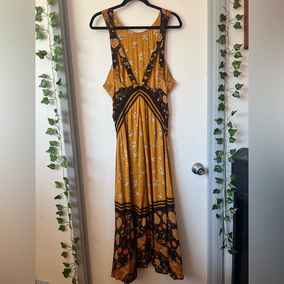 Free People 60's Sunrise Oblivion Keyhole Cut Out Dress Antique Gold size 8 - Picture 10 of 16